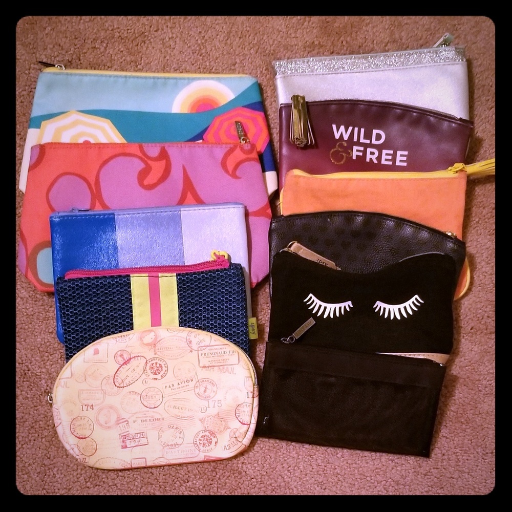Bundle of makeup bags